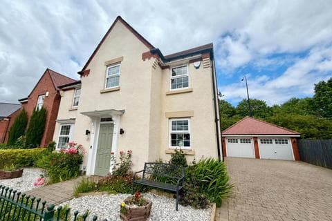Detached house - Kilvington Grove, Nunthorpe, Middlesbrough
