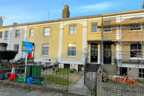 Terraced house - Bath Road, Cheltenham, GL53