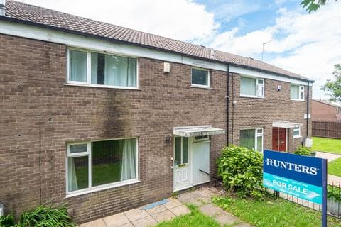 Terraced house - Rossefield Walk, Bramley, LS13 3RH