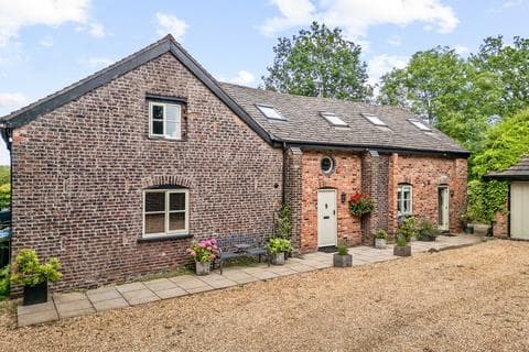 Detached house - Stockport Road, Thelwall, WA4