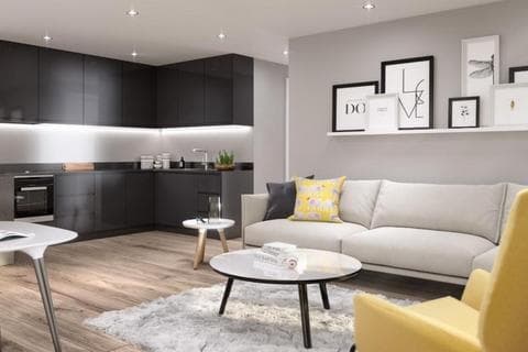 Flat - Springwell Gardens, Whitehall Road, Leeds, LS12