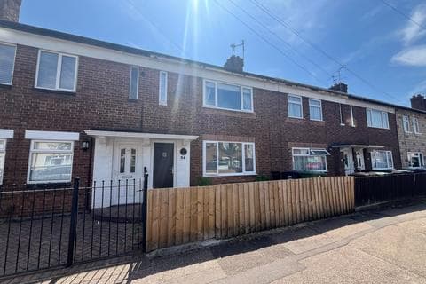 Terraced house - Willesden Avenue, Peterborough PE4