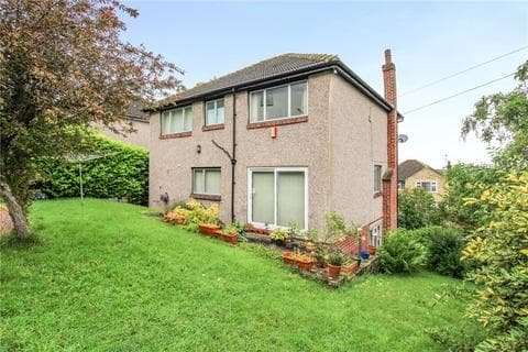 Detached house - Toller Grove, Bradford, West Yorkshire, BD9