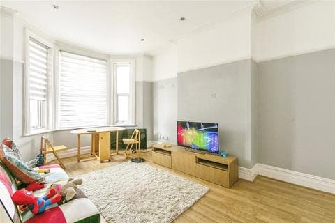Flat - Argyll Road, Bournemouth, BH5