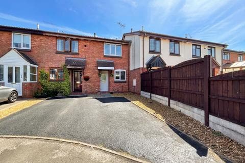 Terraced house - Comfrey Close, Stoke-On-Trent, ST3