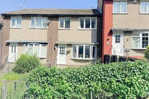 Terraced house - Bolton Hall Road, Bradford, West Yorkshire, BD2