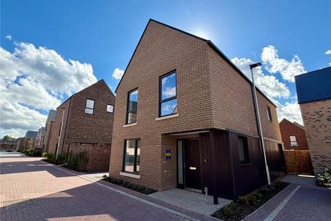 Detached house - Marleigh Park, Newmarket Road, Cambridge, CB5