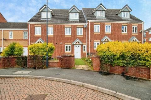 Terraced house - Signet Square, COVENTRY