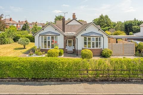 Detached bungalow - Belgrave Road, Great Boughton