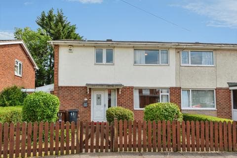 Semi-detached house - Amble Close, Lincoln, Lincolnshire, LN1