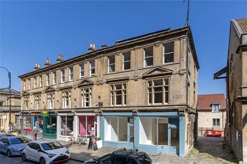 4 bedroom duplex for sale