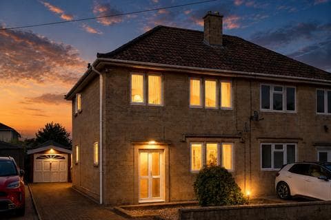 3 bedroom semi-detached house for sale