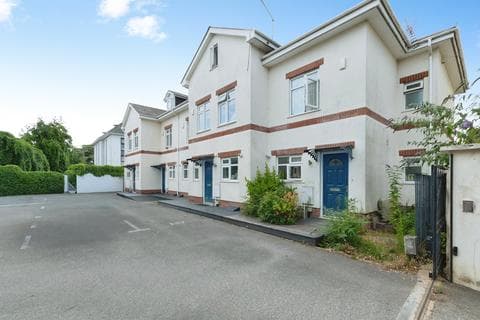 4 bedroom terraced house for sale