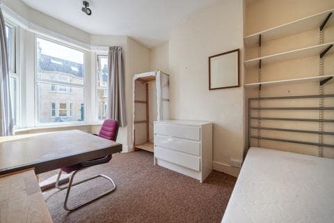 4 bedroom end of terrace house for sale