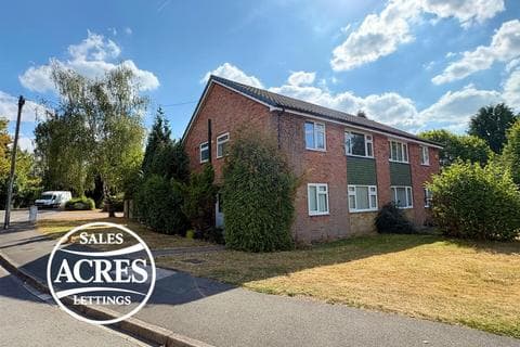2 bedroom maisonette for sale