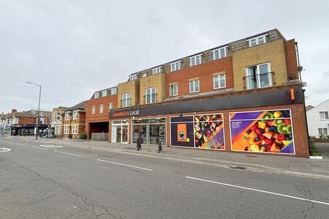 2 bedroom flat for sale