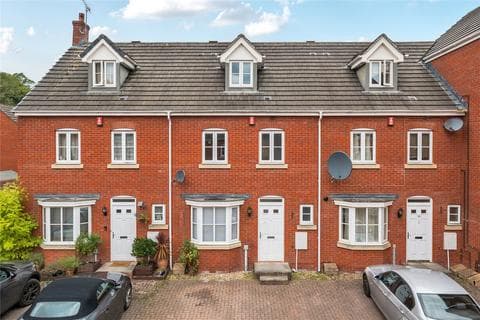 4 bedroom terraced house for sale