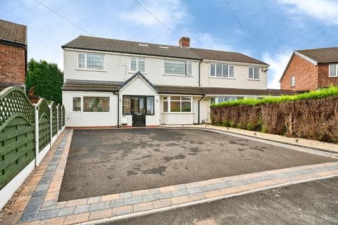 5 bedroom semi-detached house for sale