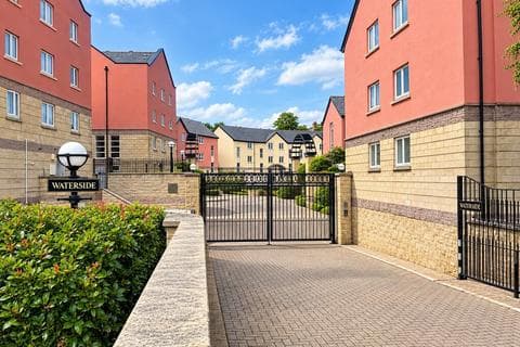 2 bedroom apartment for sale