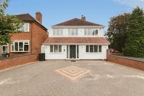 5 bedroom detached house for sale