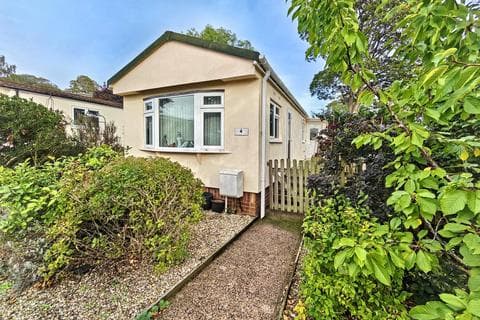 2 bedroom park home for sale