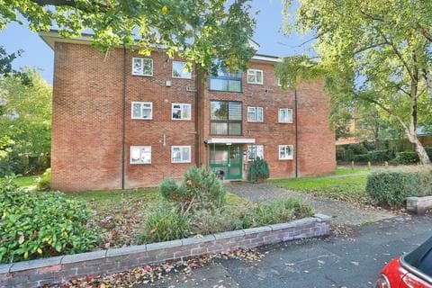 2 bedroom flat for sale