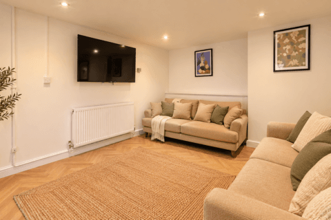 5 bedroom house to rent