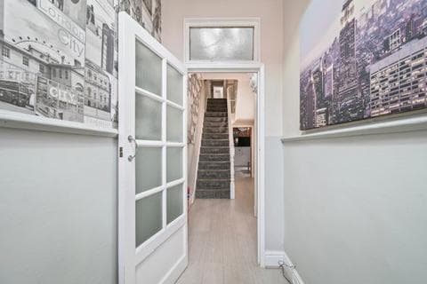 Terraced house - Garstang Road, Preston PR1