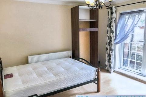 Terraced house - Avon Place, Reading RG1