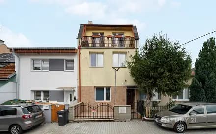 8 rooms, 240.0 m² in Brno