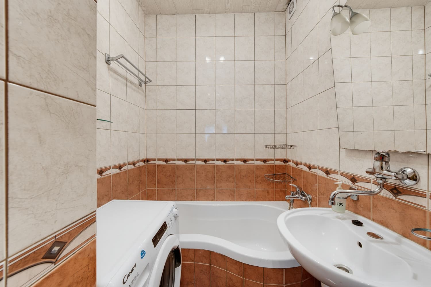 3 rooms, 77.0 m² in Kladno