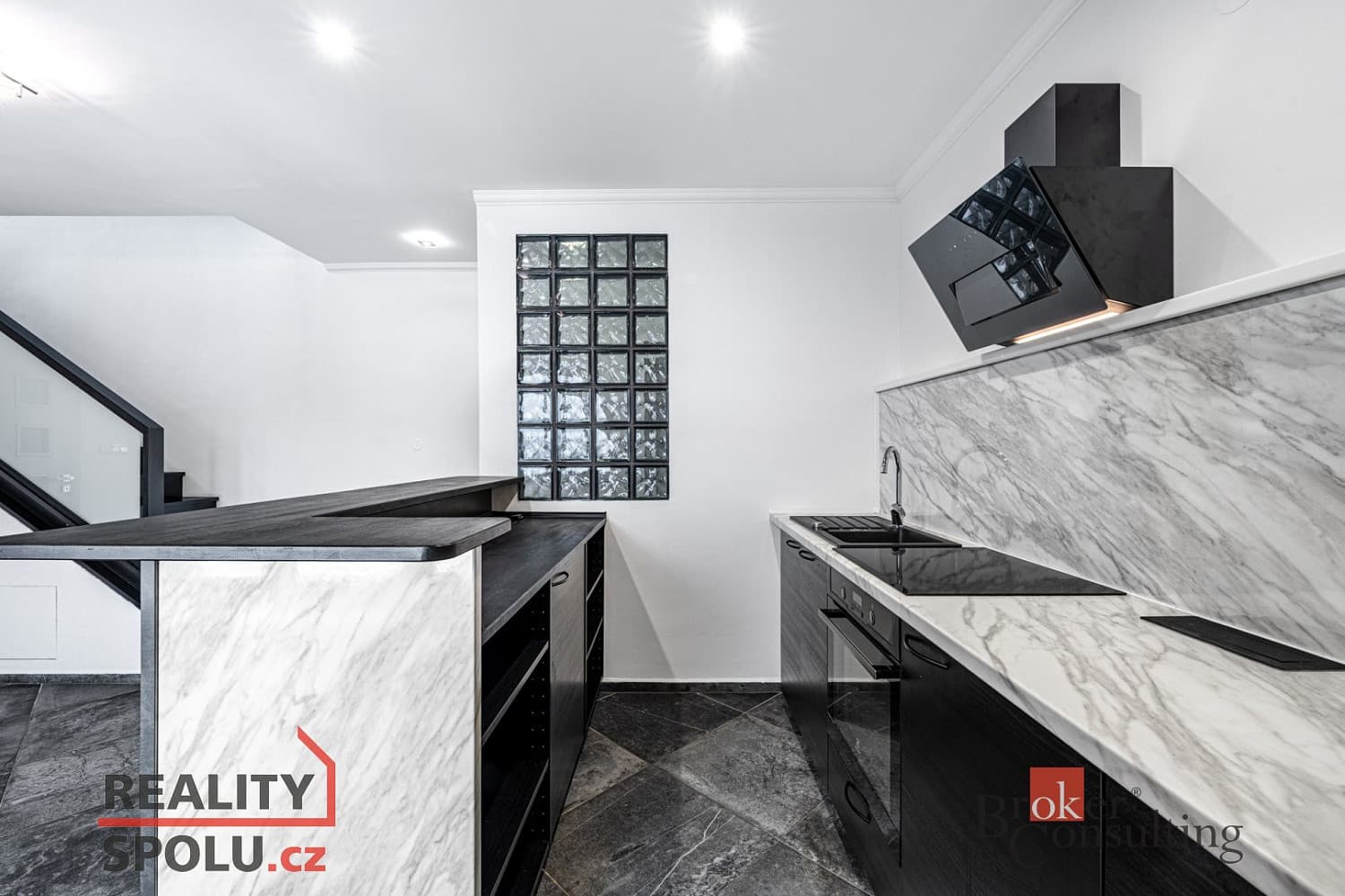 2 rooms, 93.0 m² in Liberec