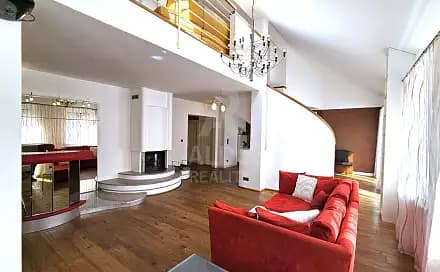 8 rooms, 255.0 m² in Ceske Budejovice