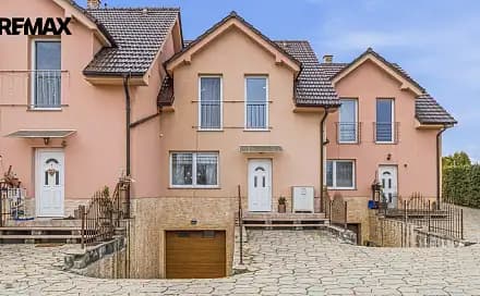7 rooms, 213.0 m² in Kladno