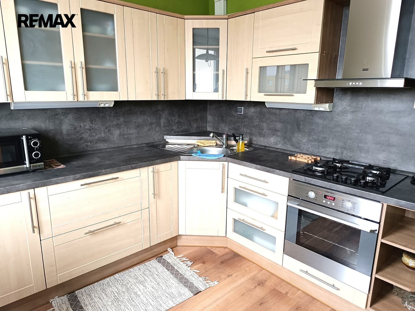 3 rooms, 77.0 m² in Frydek_Mistek