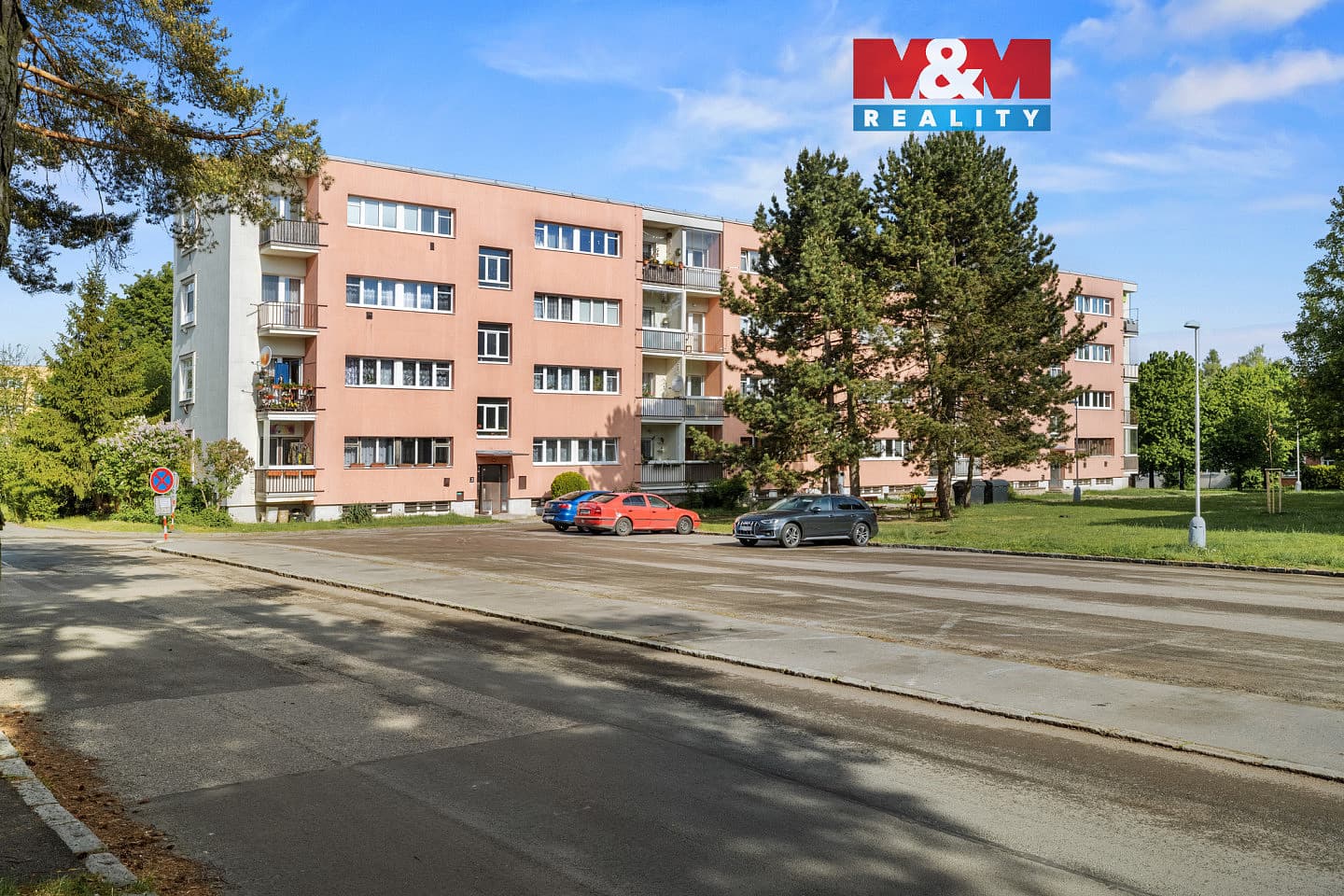 3 rooms, 76.0 m² in Kladno
