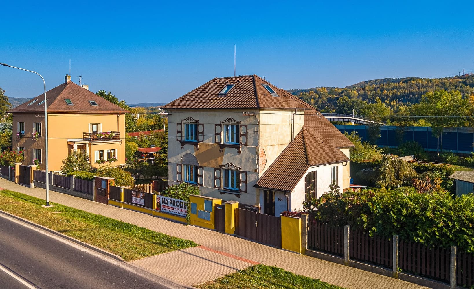 8 rooms, 250.0 m² in Beroun_Cz