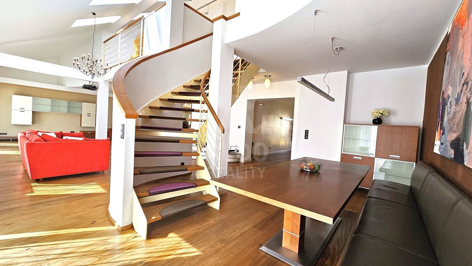 8 rooms, 255.0 m² in Ceske Budejovice
