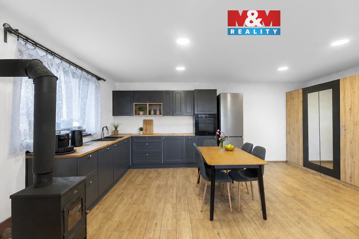 6 rooms, 190.0 m² in Frydek_Mistek
