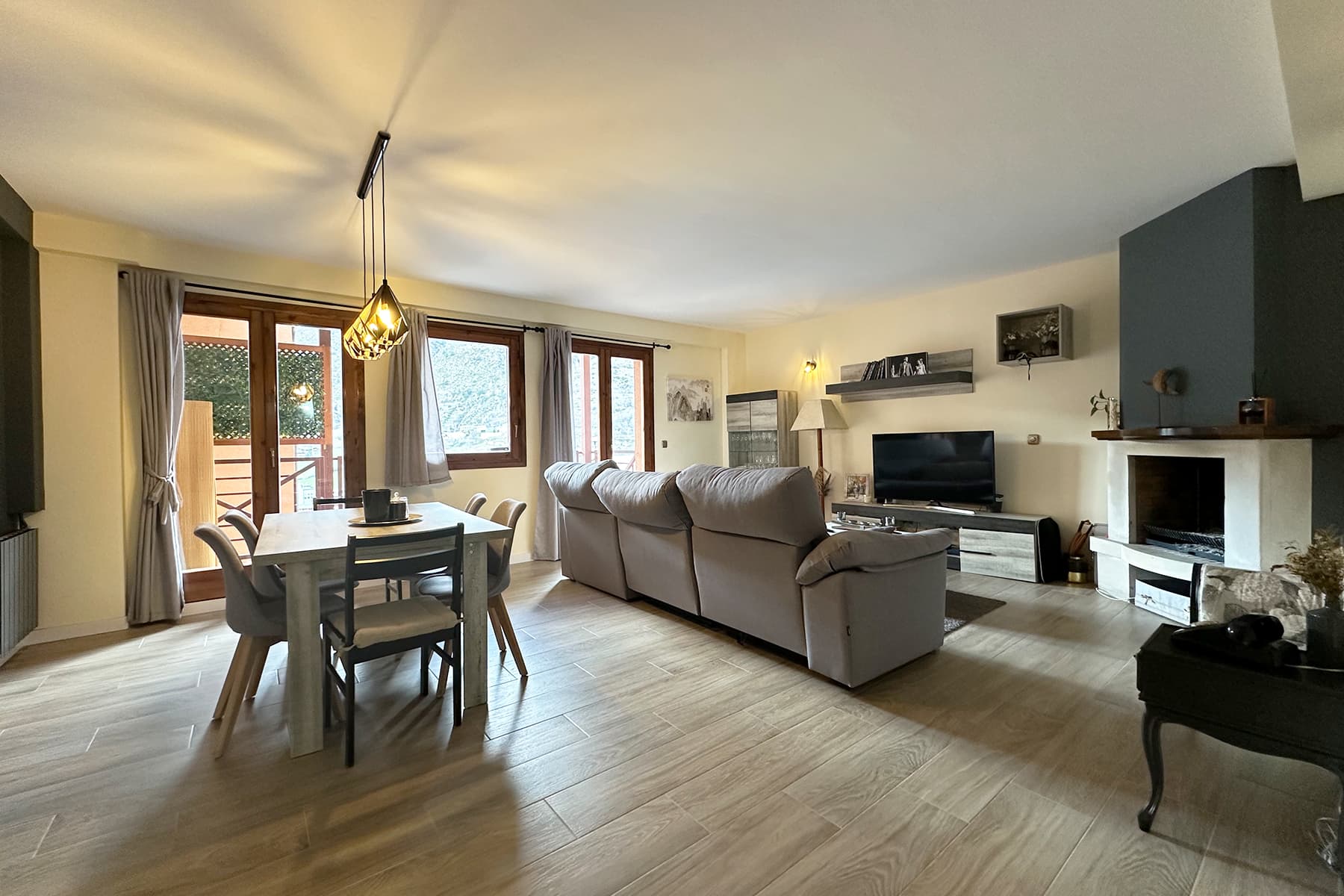 Piso en venta en Encamp, 5 habitaciones, 164 metros