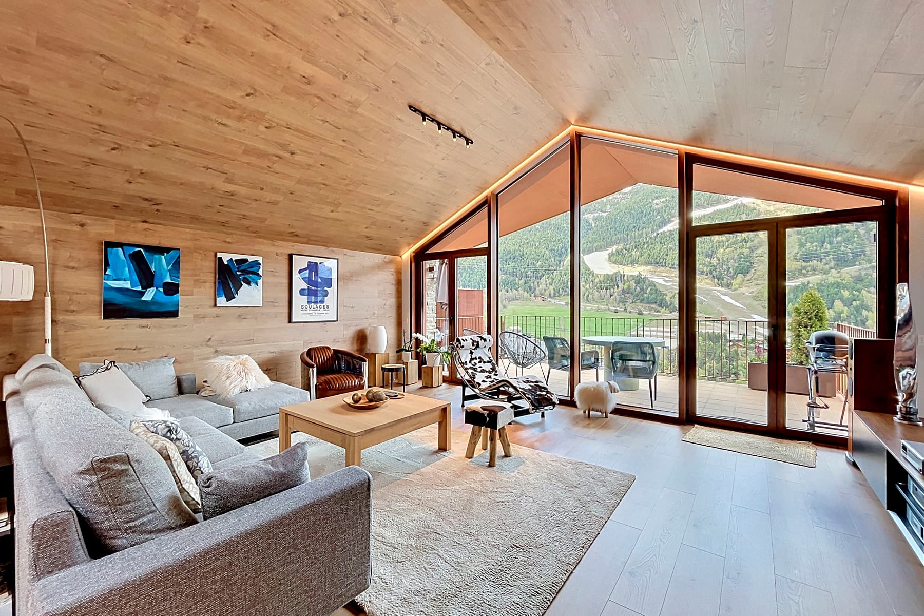 Chalet en venta en El Tarter, 4 habitaciones, 359 metros