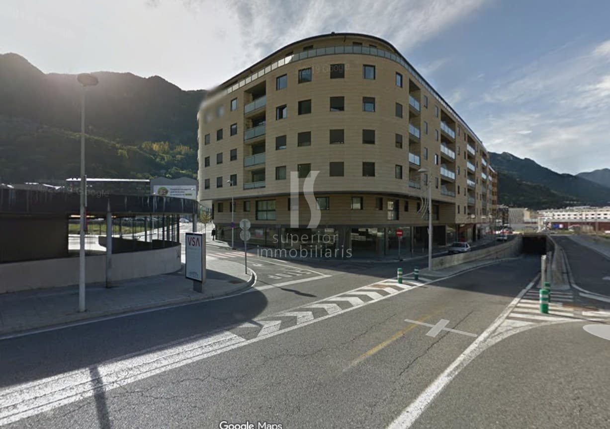 Local comercial en venta en Escaldes Engordany, 510 metros