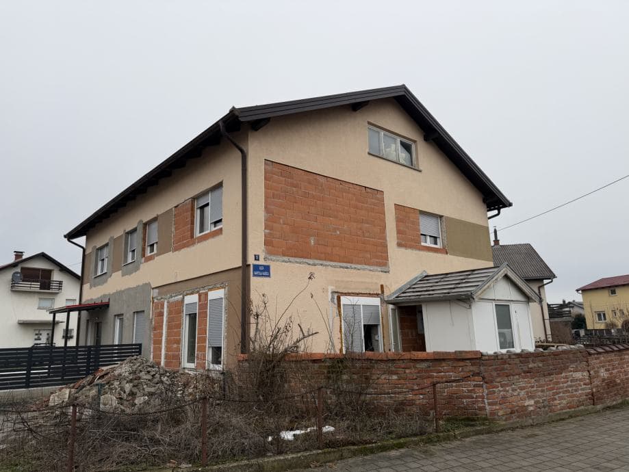 ČAKOVEC - POLOVICA KUĆE ZA DOVRŠENJE