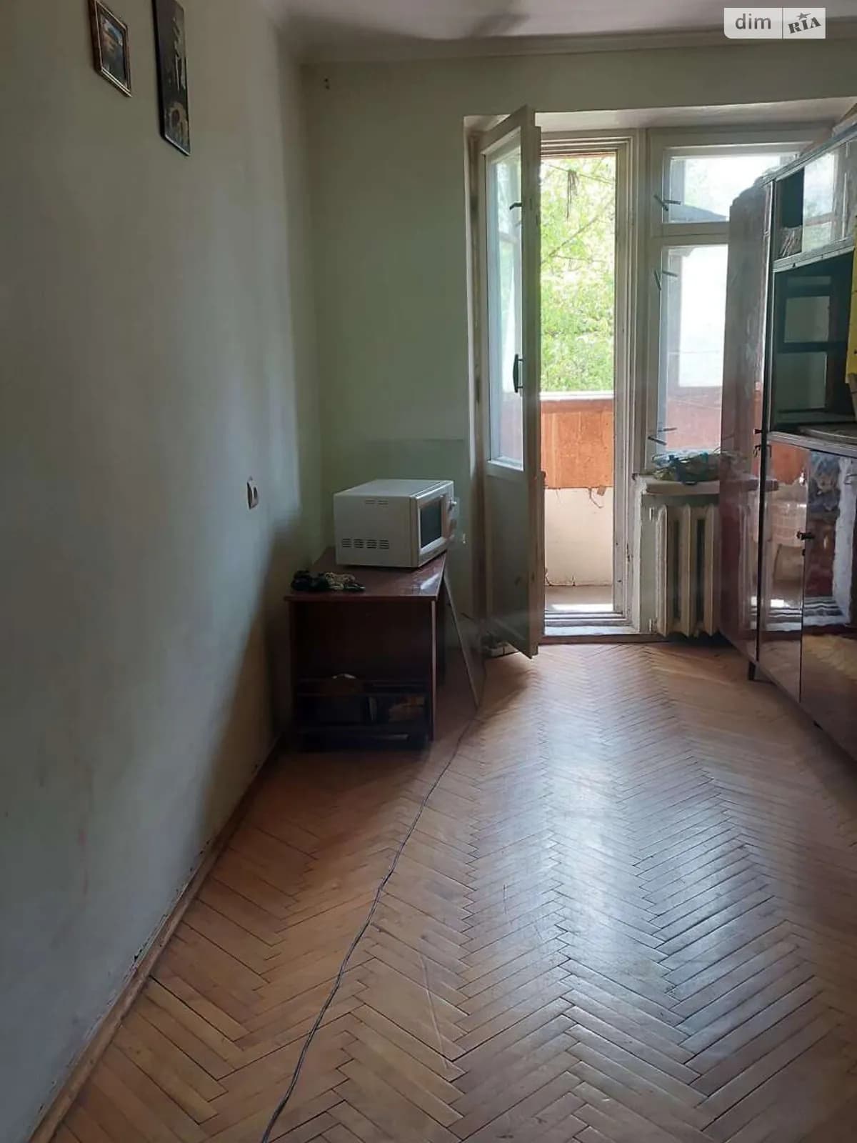 вул. Лесі Українки, 14