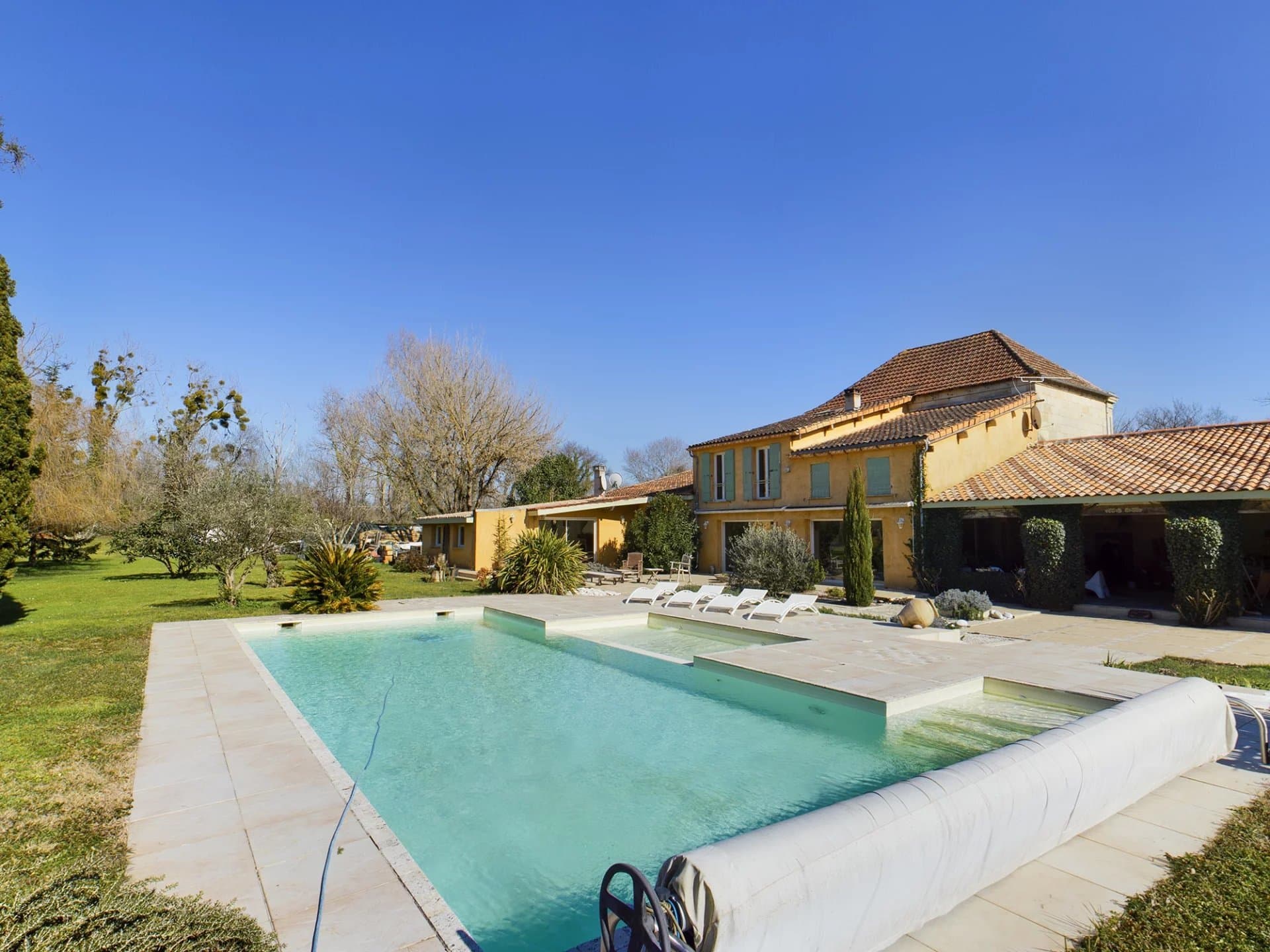 Charmant Manoir avec annexe, parc et piscine – Libourne