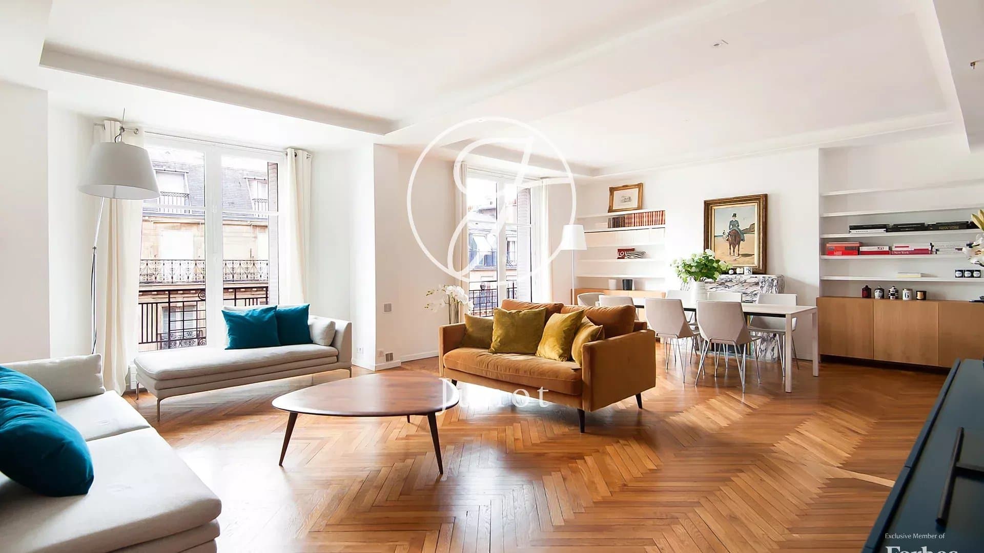 Paris 6e - SAINT-SULPICE / RUE DU VIEUX COLOMBIER - Appartement à vendre - 6 pièces - 155,18m² Carrez - 156,06m² au sol - 3 chambres.