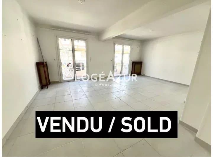VENTE APPARTEMENT 2 CHAMBRES - GARAGE - ANTIBES CENTRE VILLE -