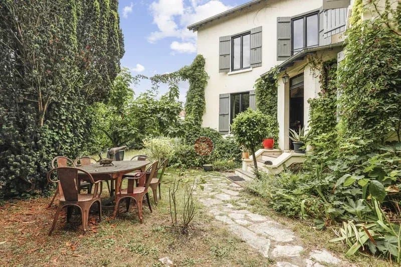 Maison de charme 6 pièces, 4 chambres, un bureau