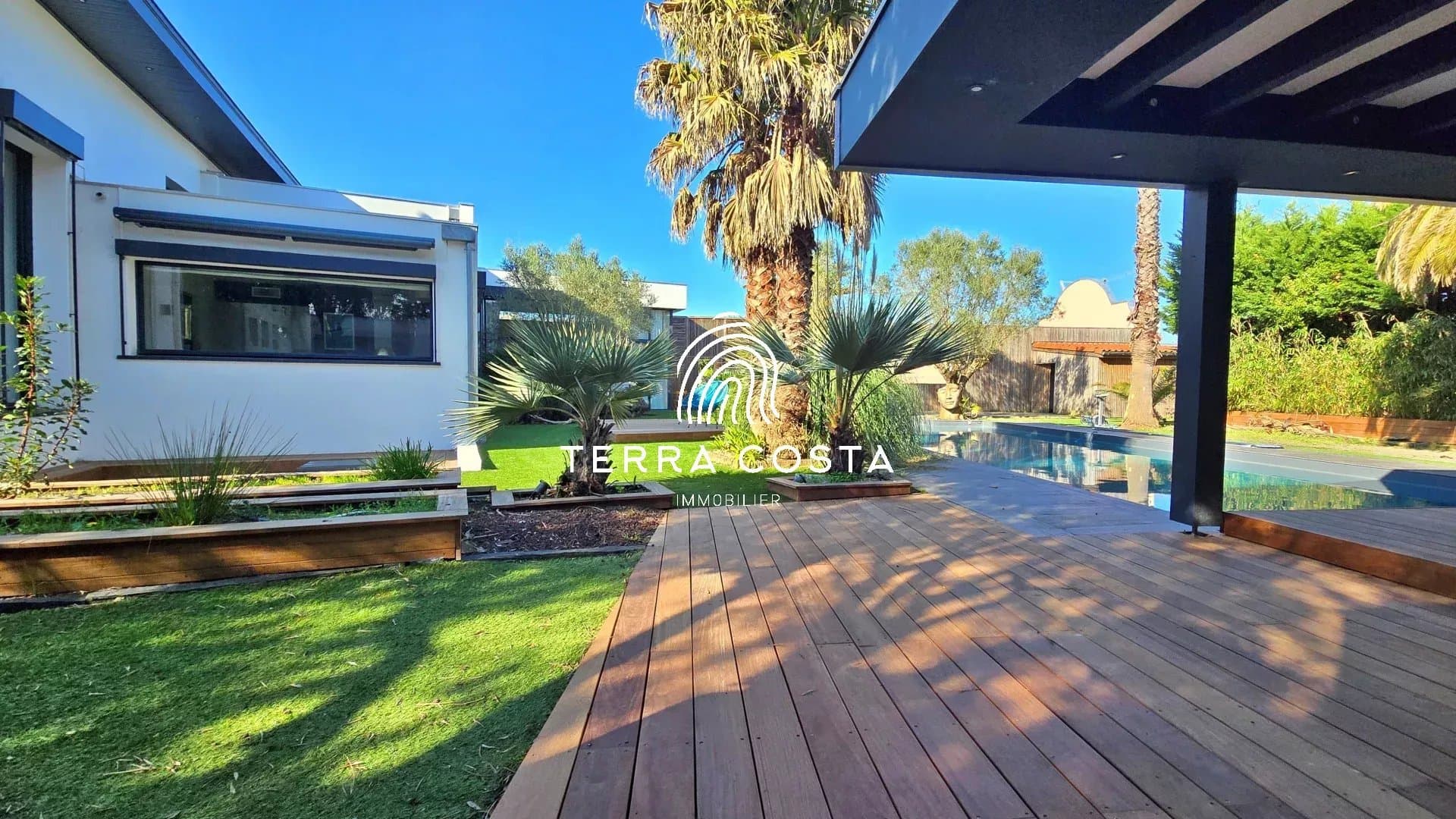 Entre Anglet et Biarritz, propriete contemporaine a pied des 5 Cantons