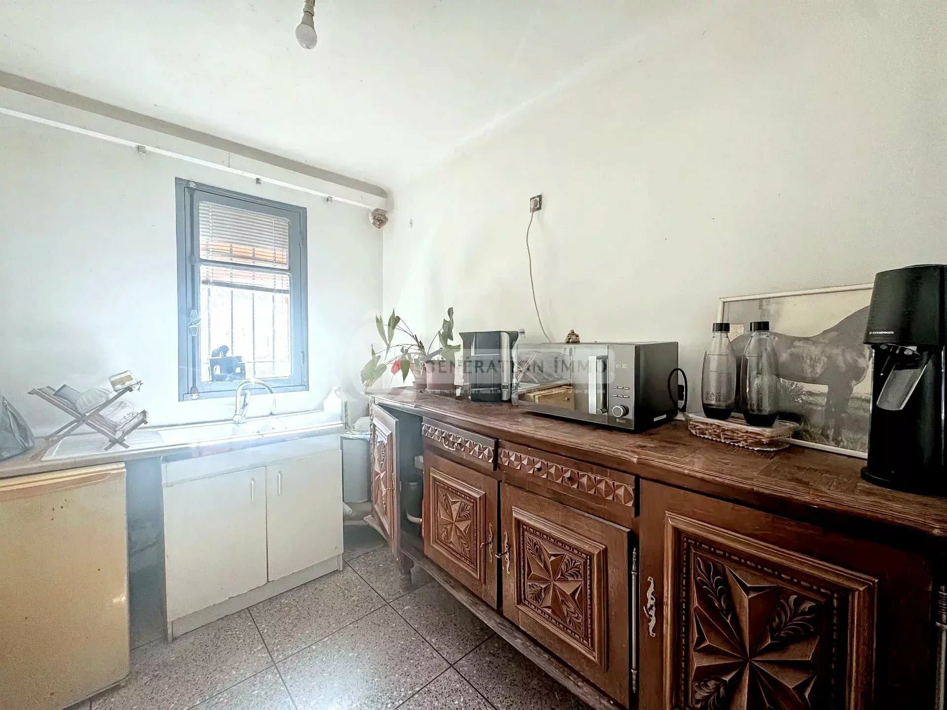 Maison composée de 2 habitations à vendre sur Arles